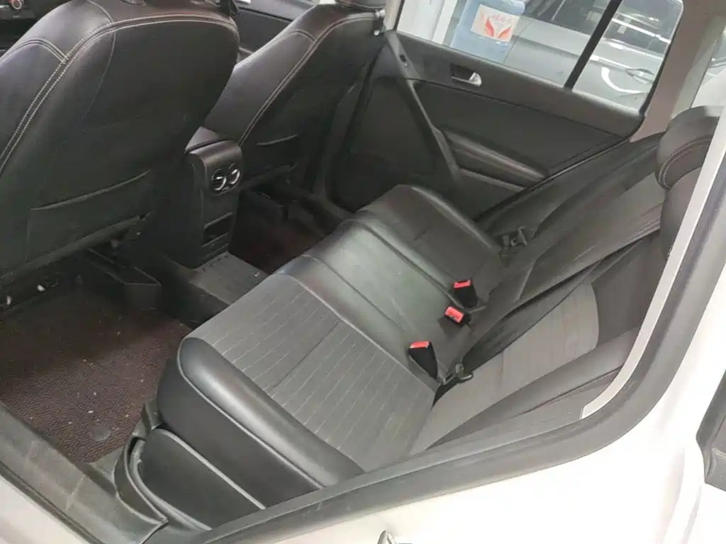 Volkswagen Tiguan — фото 17