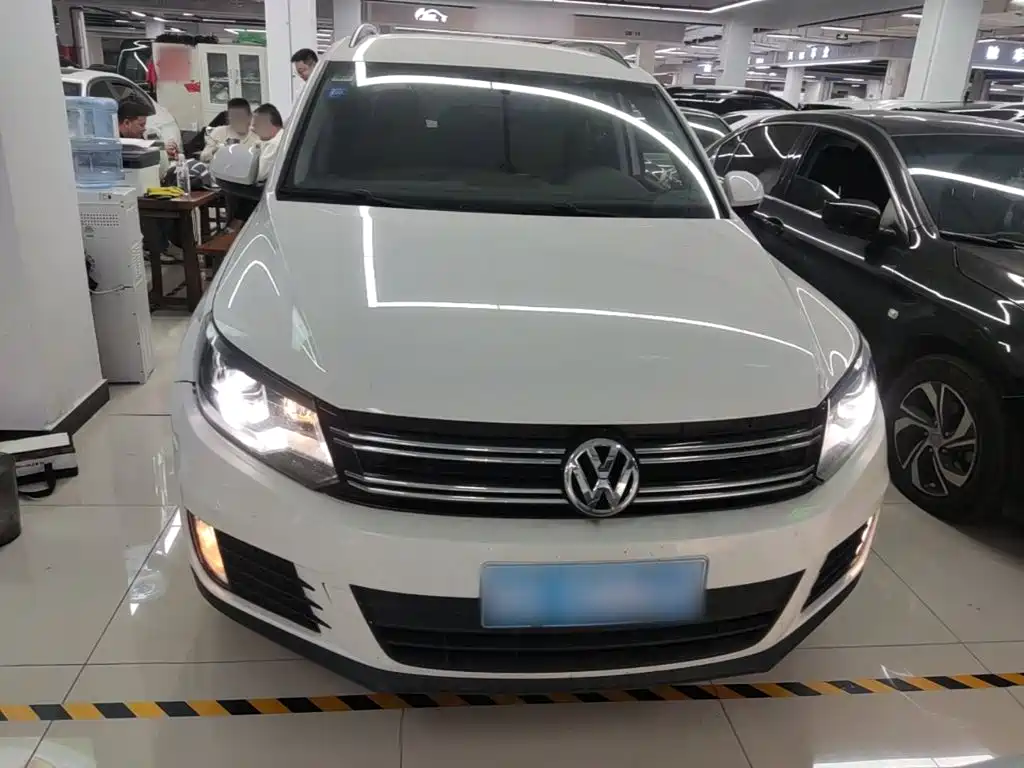 Volkswagen Tiguan — фото 3