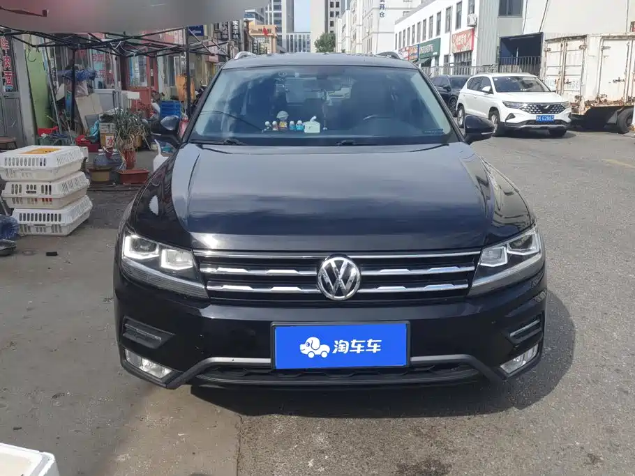 Volkswagen Tiguan L — фото 2