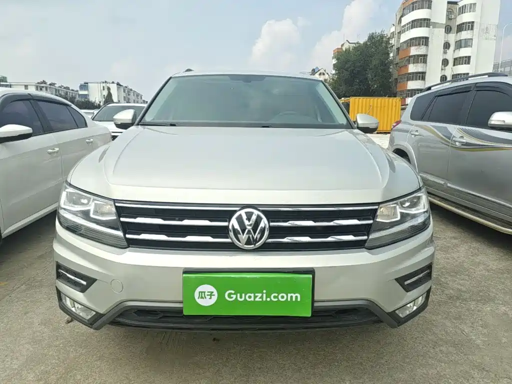 Volkswagen Tiguan L — фото 3