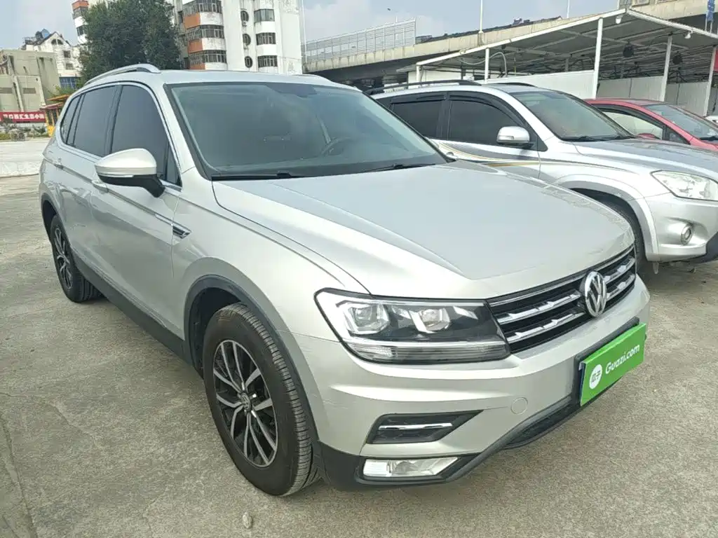 Volkswagen Tiguan L — фото 4