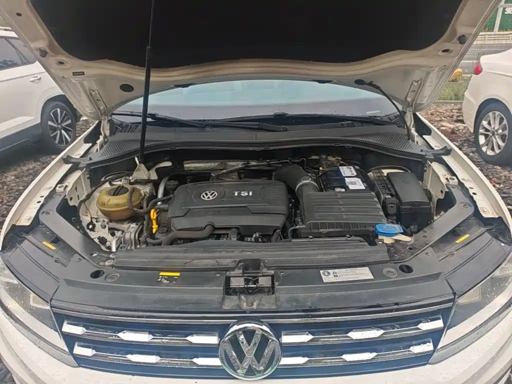 Volkswagen Tiguan L — фото 20