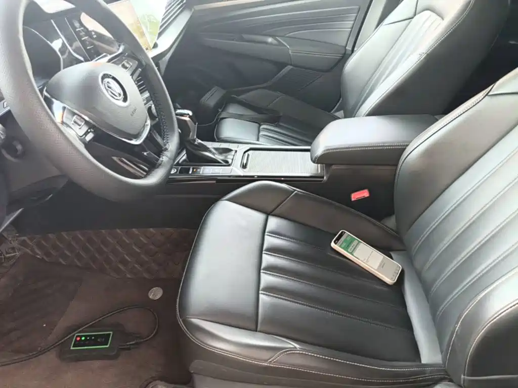 Volkswagen Passat — фото 11
