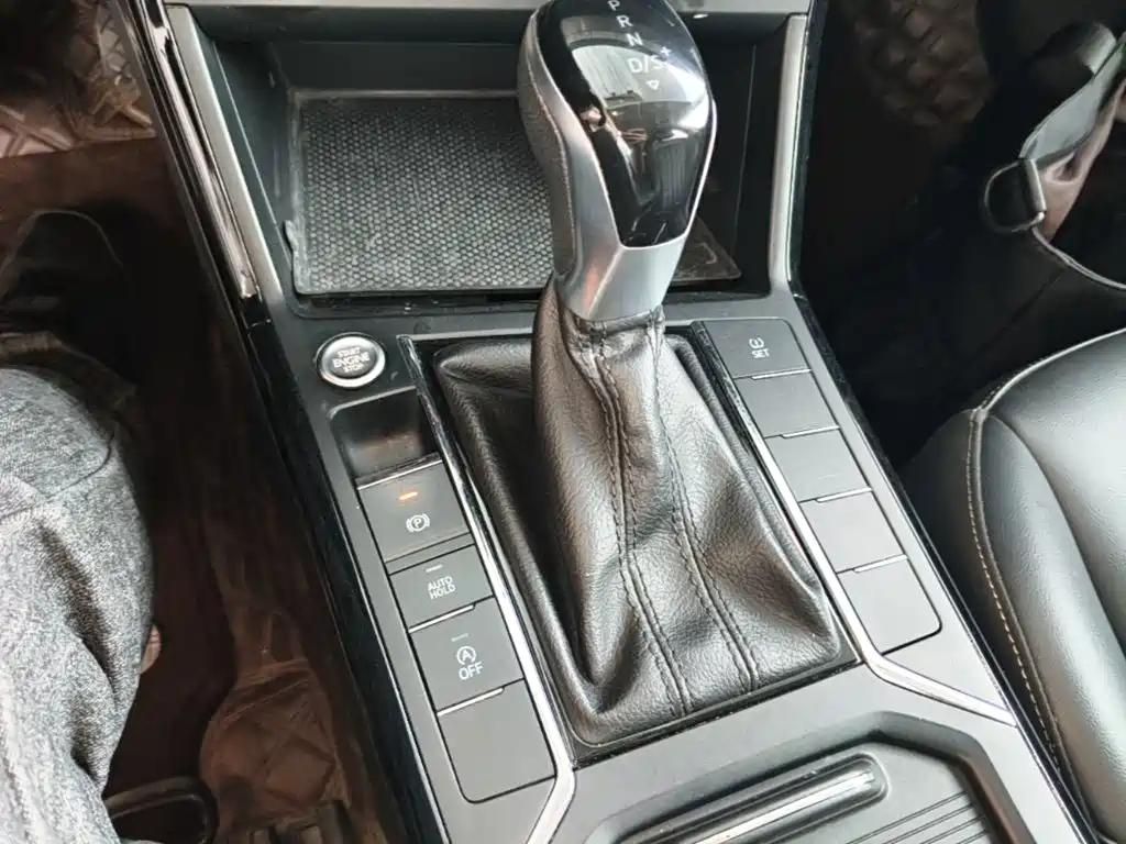 Volkswagen Passat — фото 10