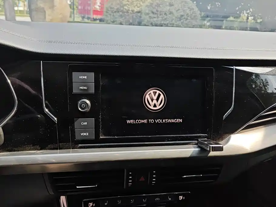 Volkswagen Passat — фото 13