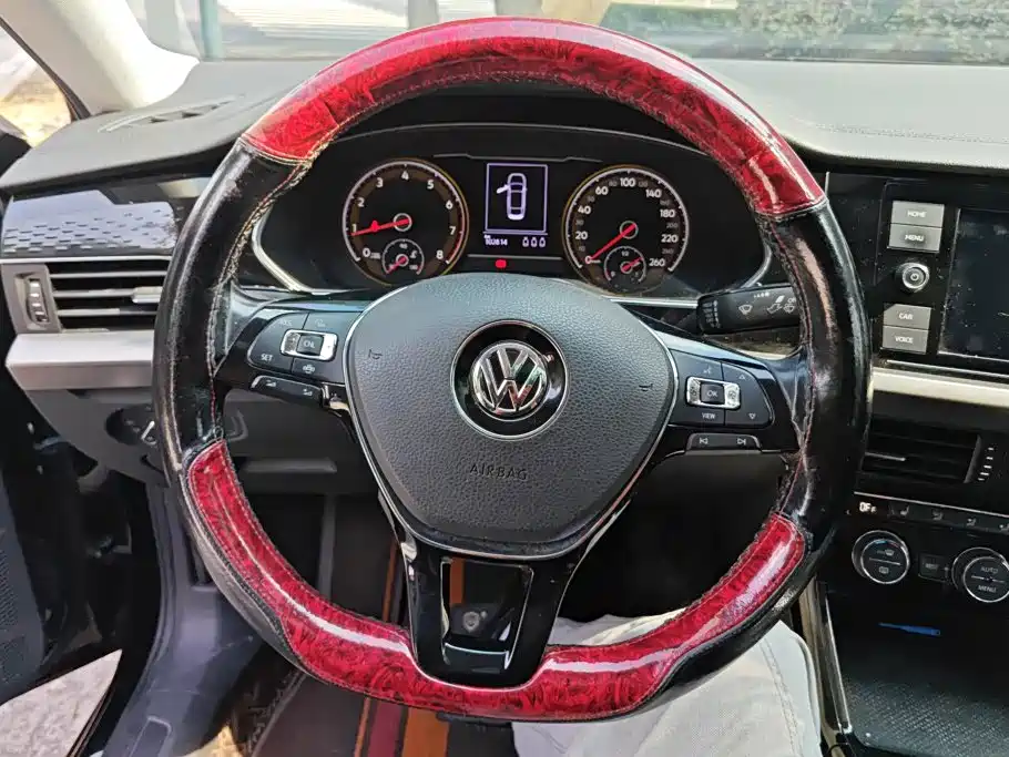 Volkswagen Passat — фото 15