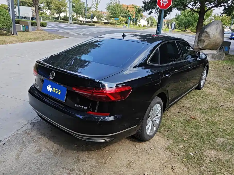 Volkswagen Passat — фото 3