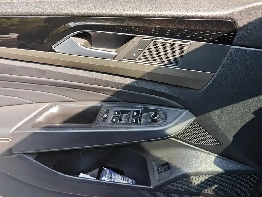 Volkswagen Passat — фото 7