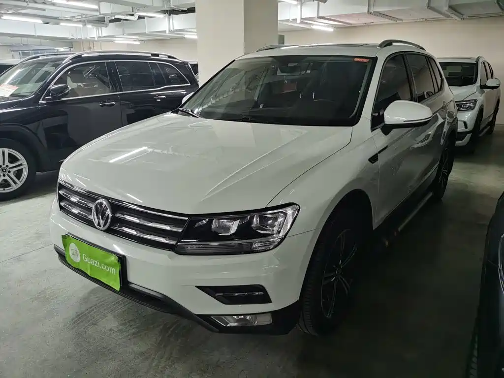 Volkswagen Tiguan L — фото 2