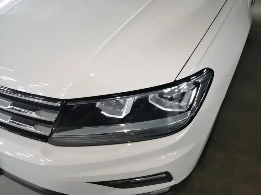 Volkswagen Tiguan L — фото 24