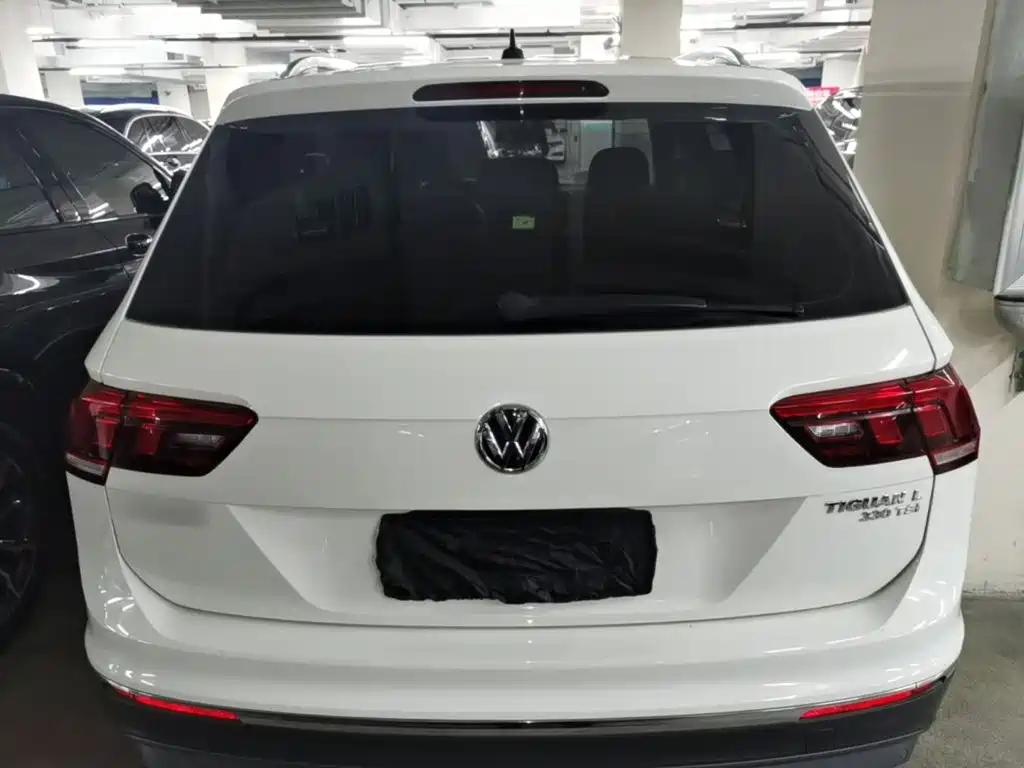 Volkswagen Tiguan L — фото 6
