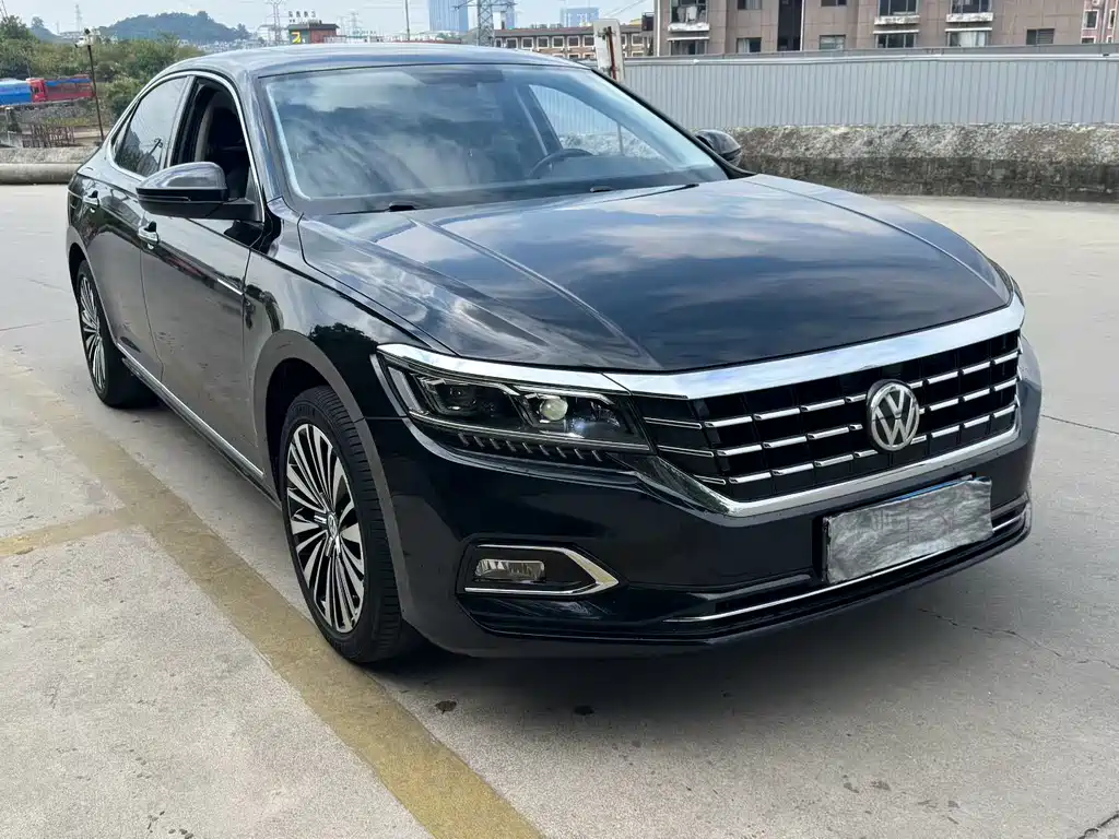 Volkswagen Passat — фото 3