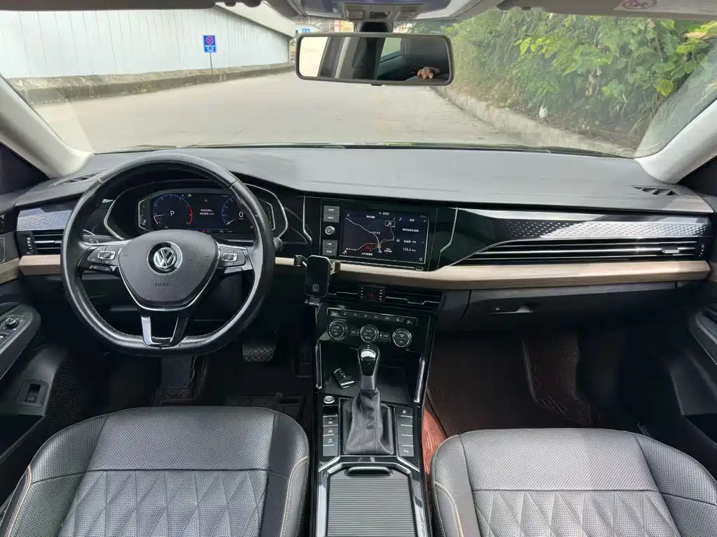 Volkswagen Passat — фото 6
