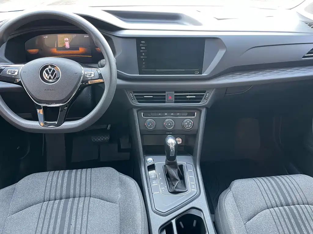Volkswagen Tharu — фото 9