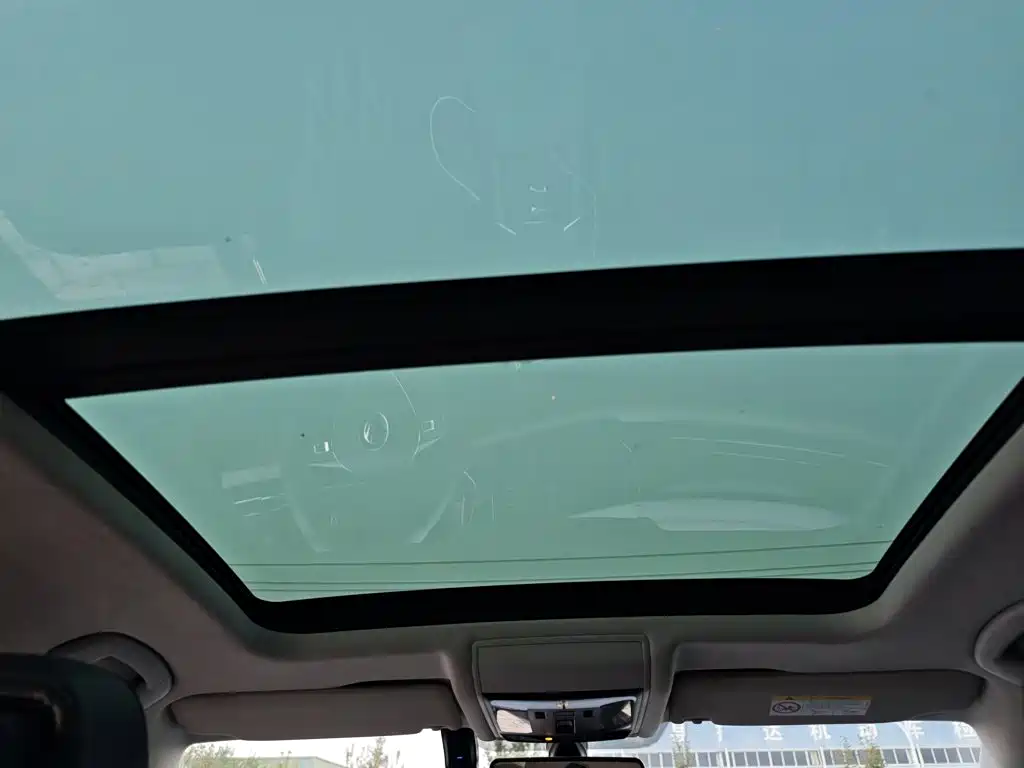 Volkswagen Passat — фото 18