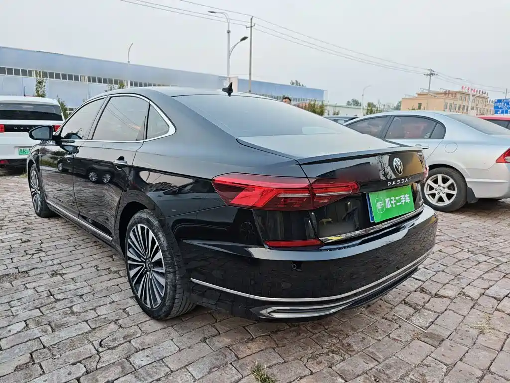 Volkswagen Passat — фото 5