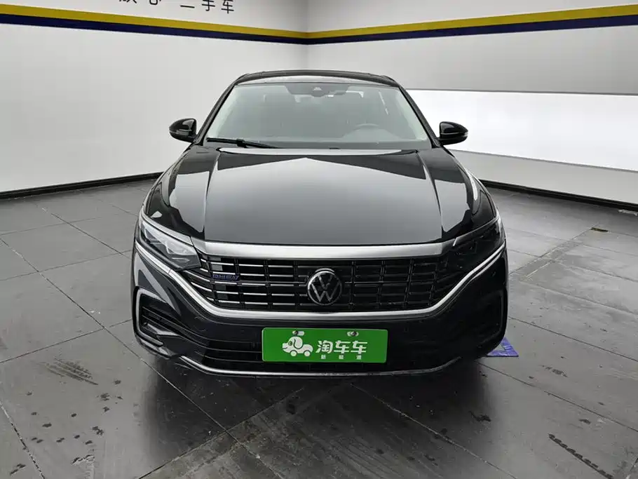Volkswagen Passat PHEV — фото 2