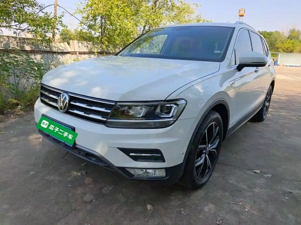 Volkswagen Tiguan L — фото 2