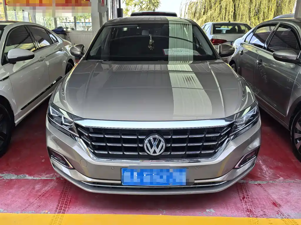 Volkswagen Passat — фото 2