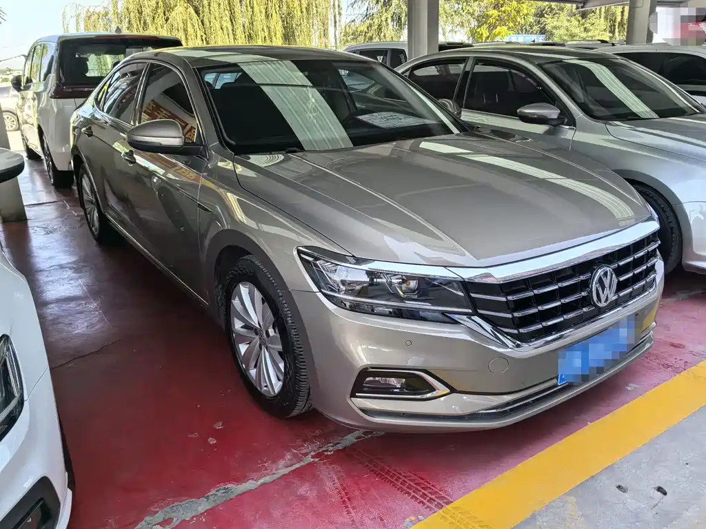 Volkswagen Passat — фото 3