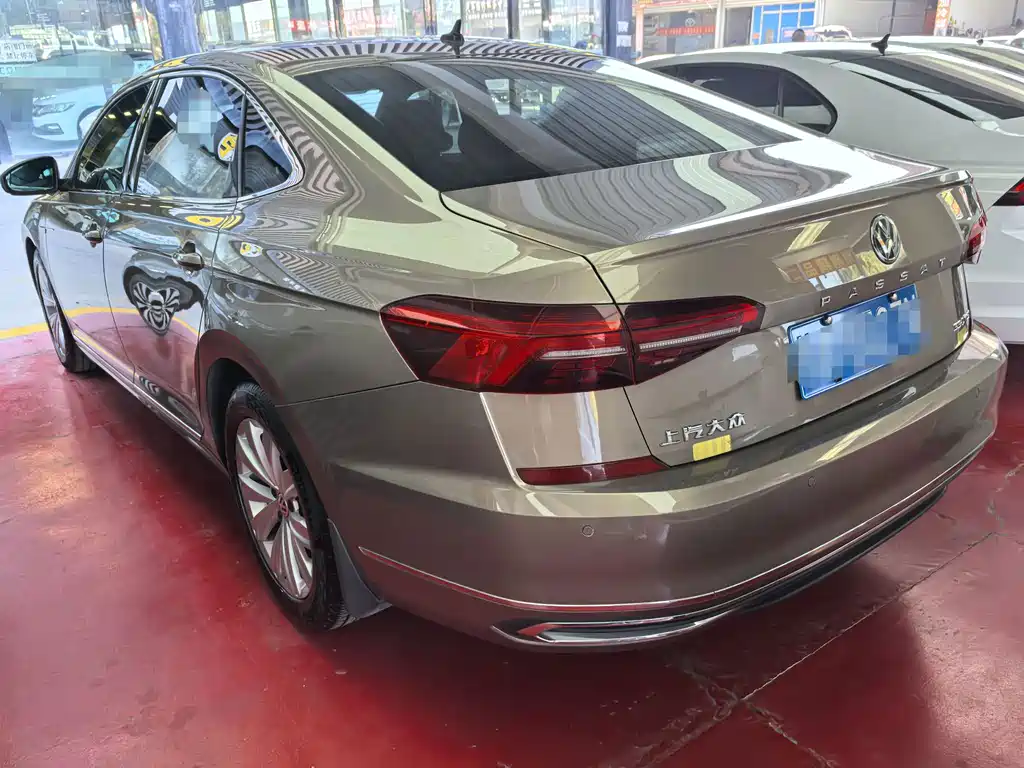 Volkswagen Passat — фото 4