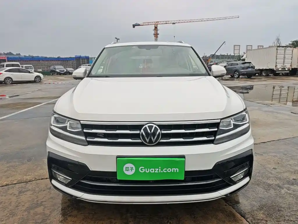Volkswagen Tiguan L — фото 3