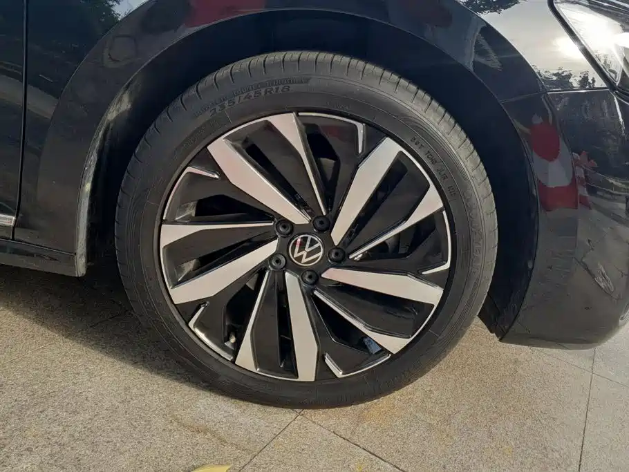 Volkswagen Passat — фото 6