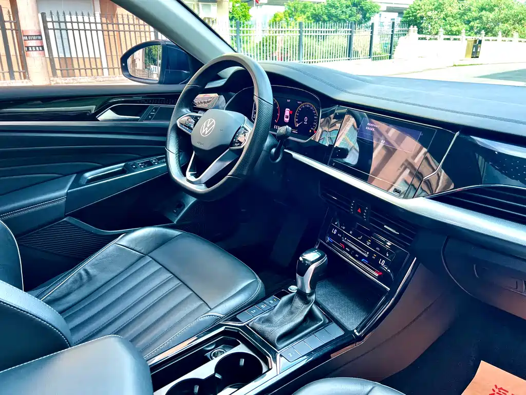 Volkswagen Passat — фото 15