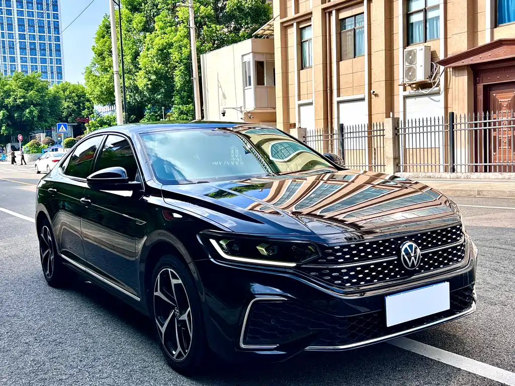 Volkswagen Passat — фото 3