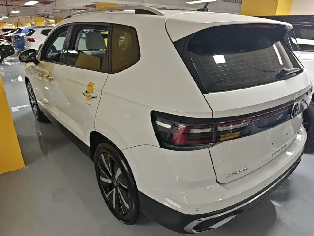 Volkswagen Tharu — фото 5