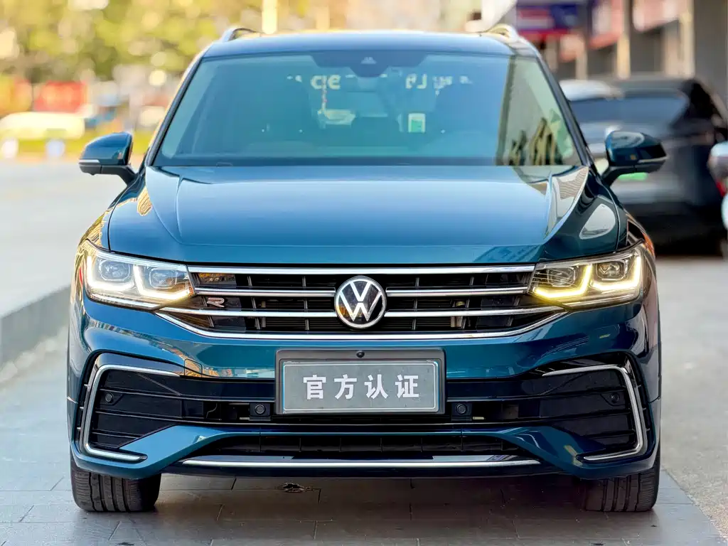 Volkswagen Tiguan L — фото 2