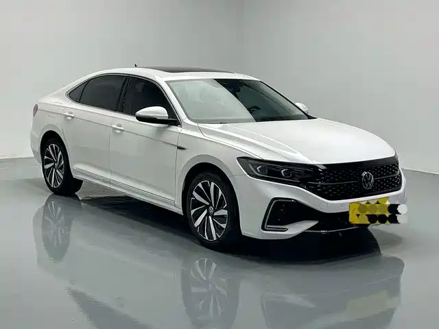 Volkswagen Passat — фото 3