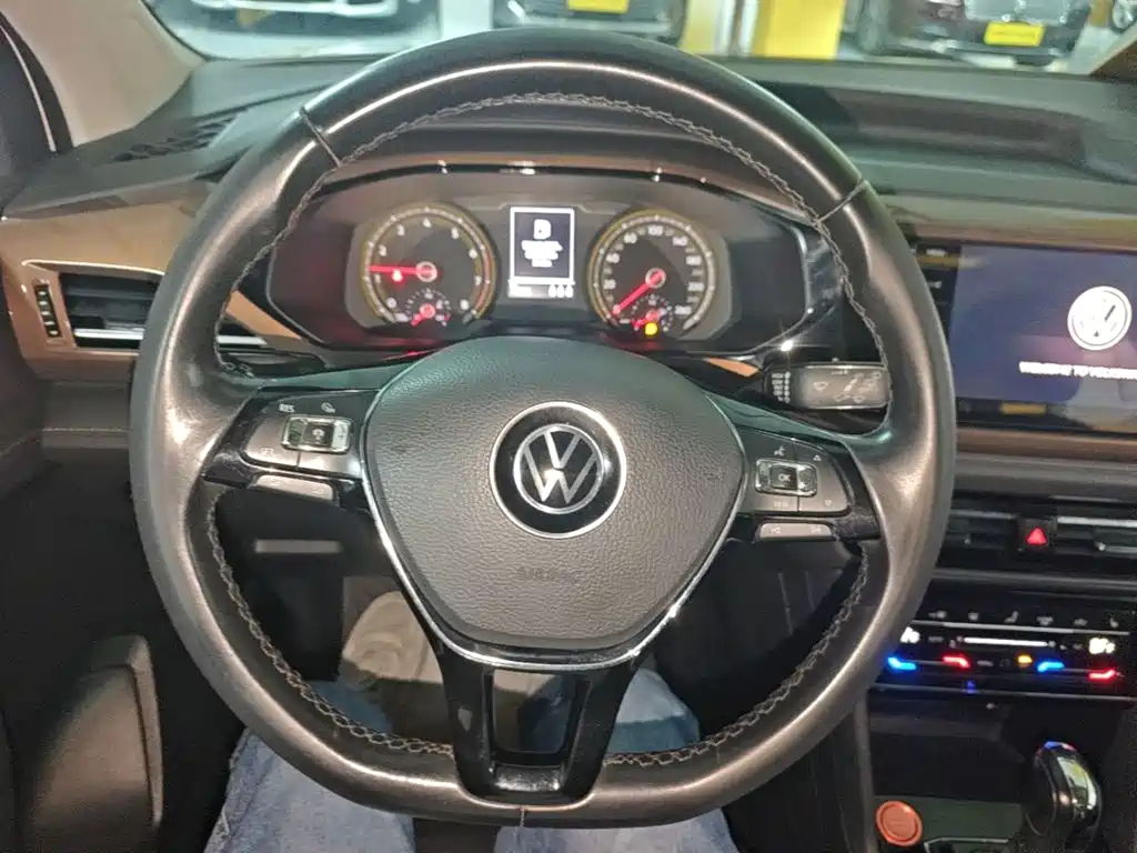 Volkswagen Tharu — фото 11