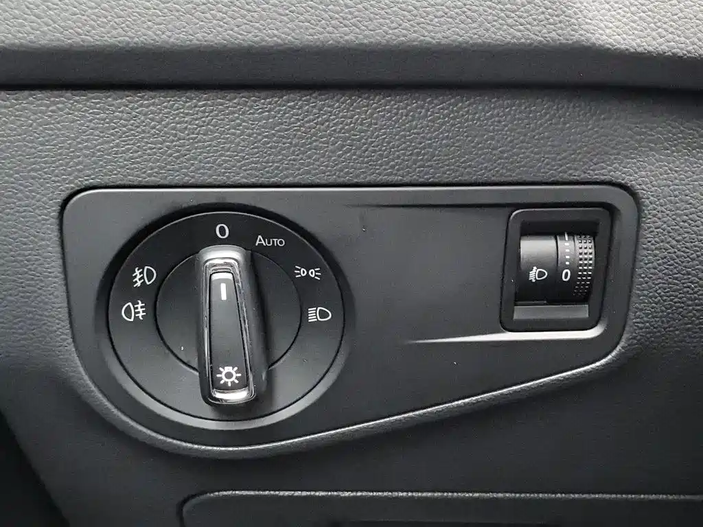 Volkswagen Tiguan L — фото 21