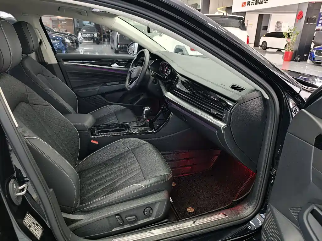 Volkswagen Passat — фото 11
