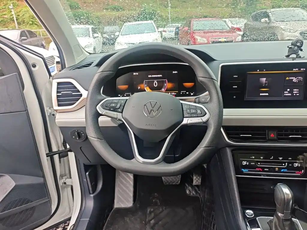 Volkswagen Tharu — фото 11