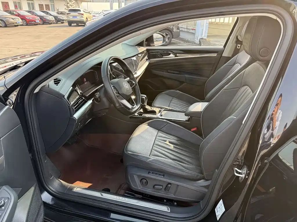 Volkswagen Passat — фото 8