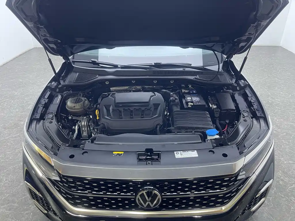 Volkswagen Passat — фото 17
