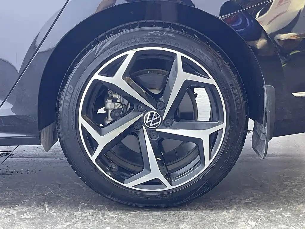 Volkswagen Passat — фото 8