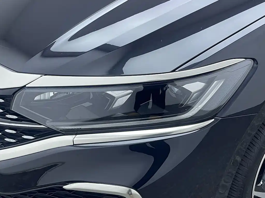 Volkswagen Passat — фото 9