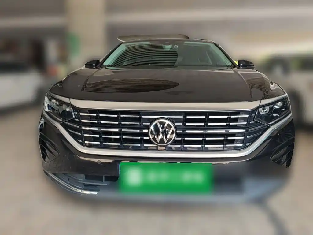 Volkswagen Passat — фото 23