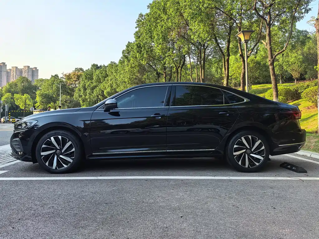 Volkswagen Passat — фото 9