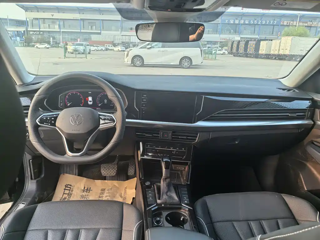 Volkswagen Passat — фото 7