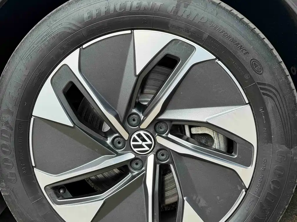 Volkswagen ID.4 Crozz — фото 20