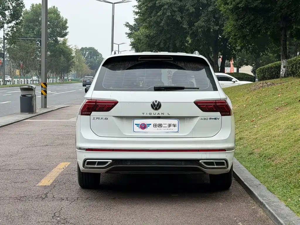 Volkswagen Tiguan L PHEV — фото 5