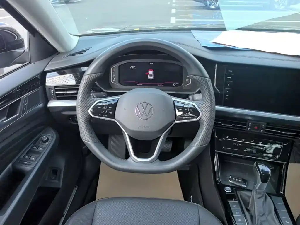 Volkswagen Passat — фото 11