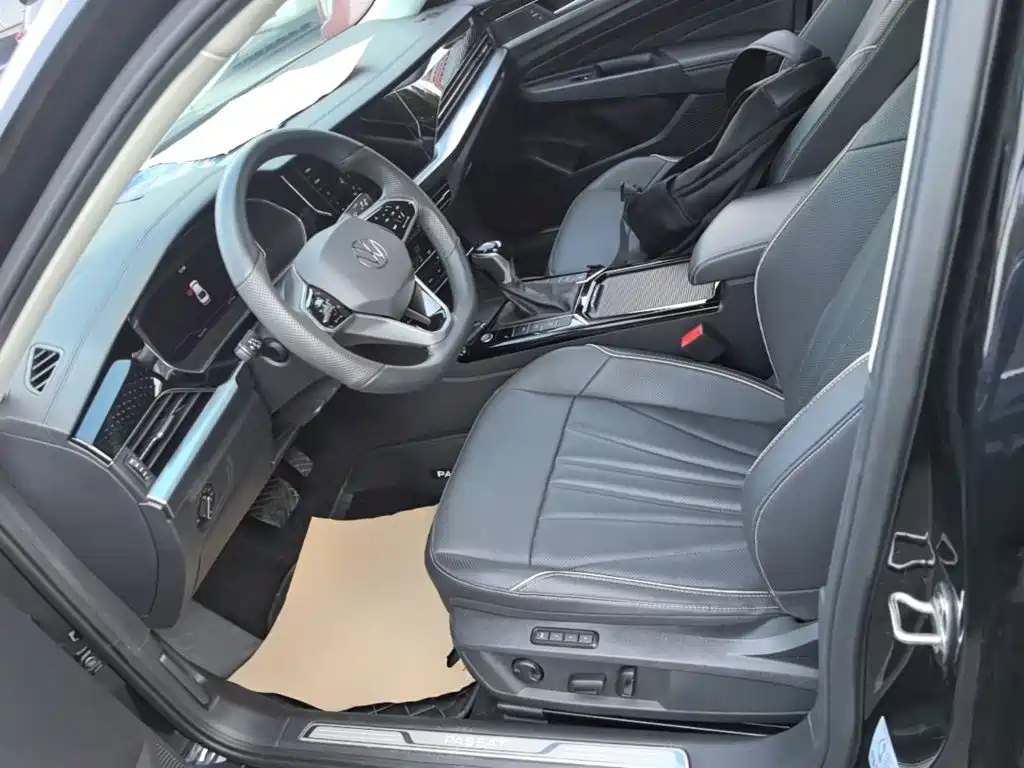 Volkswagen Passat — фото 15