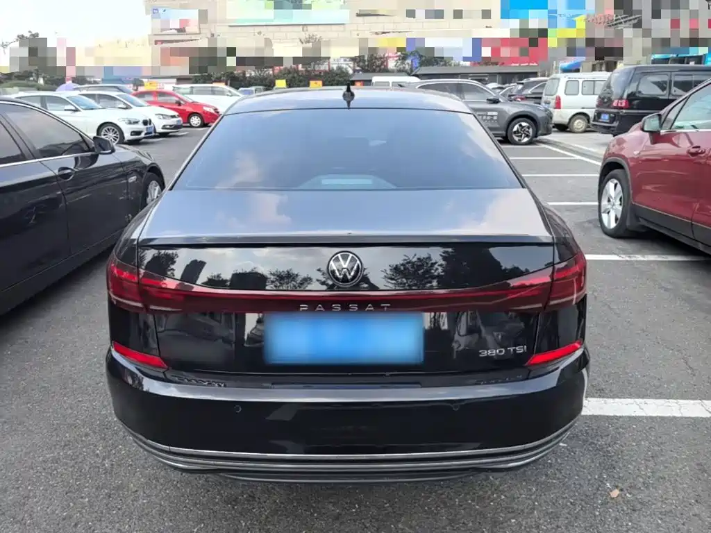 Volkswagen Passat — фото 6