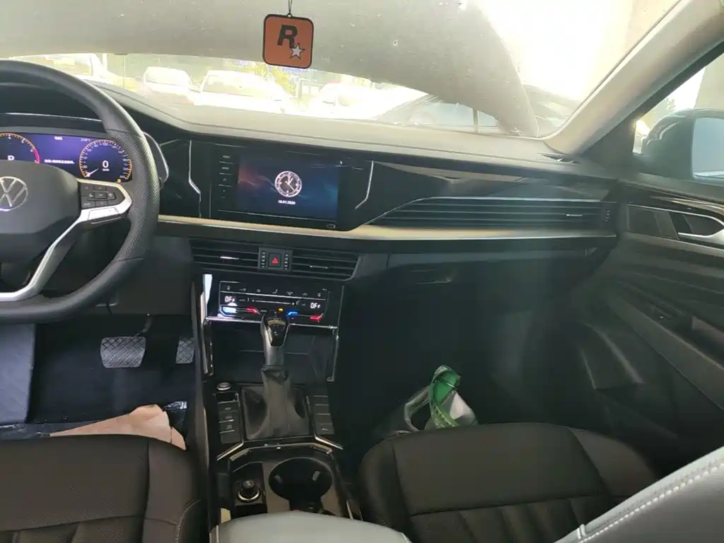 Volkswagen Passat — фото 13
