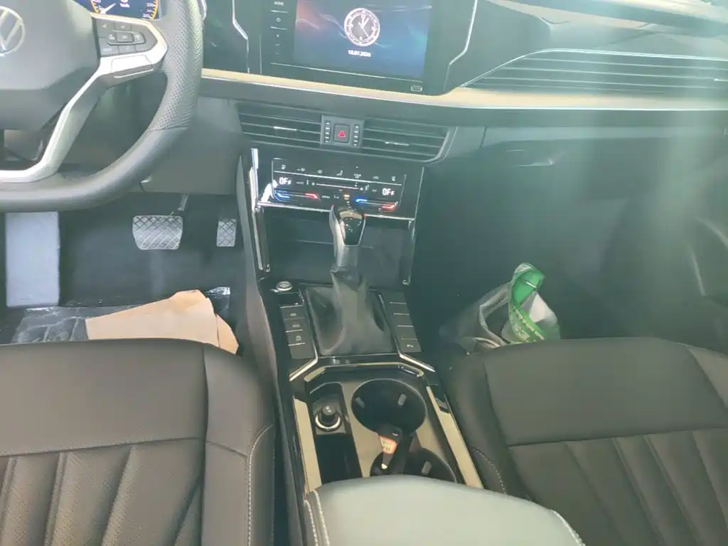 Volkswagen Passat — фото 14